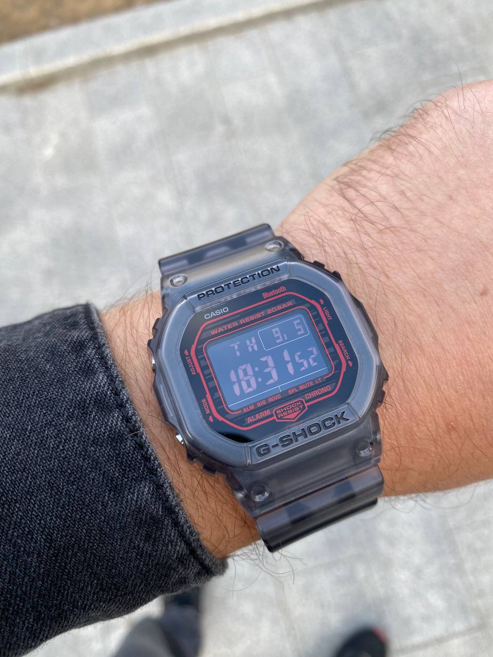 CASIO G-SHOCK DW-B5600G-1